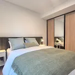 Modern 3 Bed Apt Near Lidcombe Station